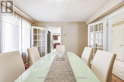 2492 Erin Centre Boulevard, Mississauga, ON - Indoor Photo Showing Dining Room