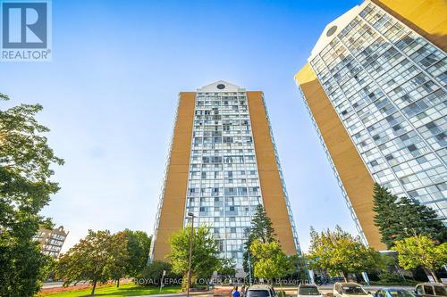 304 - 25 Trailwood Drive, Mississauga (Hurontario), ON - Outdoor With Facade