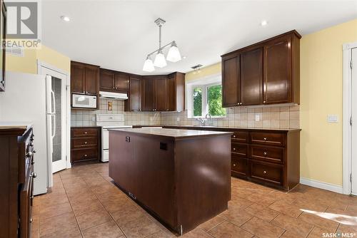 47 Emerald Creek Drive, White City, SK - Indoor Photo Showing Kitchen