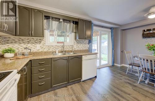 440 Flannery Drive, Centre Wellington (Fergus), ON - Indoor Photo Showing Kitchen With Double Sink