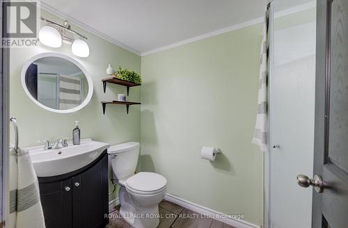 440 Flannery Drive, Centre Wellington (Fergus), ON - Indoor Photo Showing Bathroom