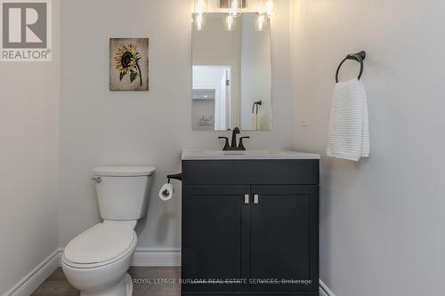 345 Prince'S Street, Centre Wellington (Fergus), ON - Indoor Photo Showing Bathroom