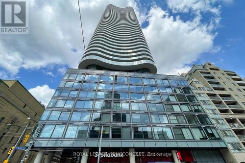 2907 - 403 Church Street, Toronto, ON - Outdoor