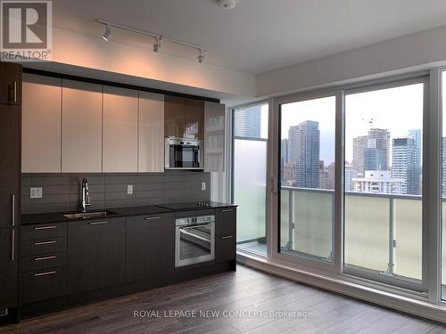 2907 - 403 Church Street, Toronto, ON - Indoor Photo Showing Kitchen