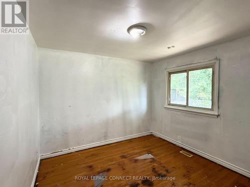 104 Lynedock Crescent, Toronto (Parkwoods-Donalda), ON - Indoor Photo Showing Other Room