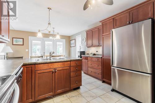 16 Geoffery Road, Norfolk (Port Dover), ON - Indoor Photo Showing Kitchen With Double Sink