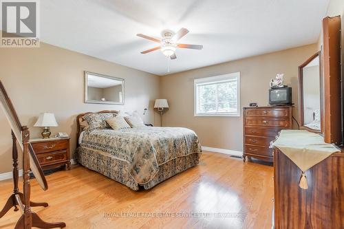 16 Geoffery Road, Norfolk (Port Dover), ON - Indoor Photo Showing Bedroom