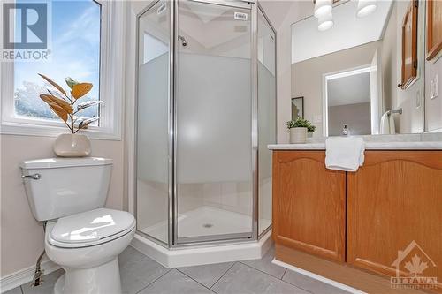 341 Knudson Drive, Ottawa, ON - Indoor Photo Showing Bathroom