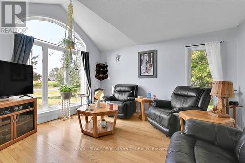 2455 Charbonneau Road, Champlain, ON - Indoor Photo Showing Living Room