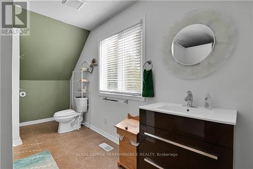 2455 Charbonneau Road, Champlain, ON - Indoor Photo Showing Bathroom