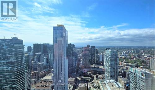 4902 - 180 University Avenue, Toronto (Bay Street Corridor), ON - Outdoor With View