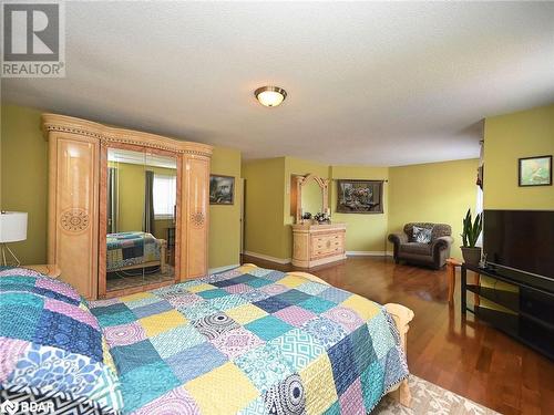 4550 Kettleby Court, Mississauga, ON - Indoor Photo Showing Bedroom