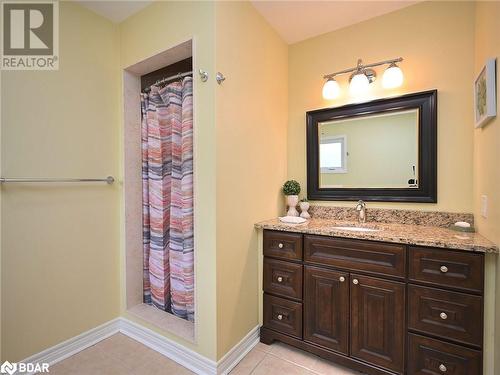 4550 Kettleby Court, Mississauga, ON - Indoor Photo Showing Bathroom