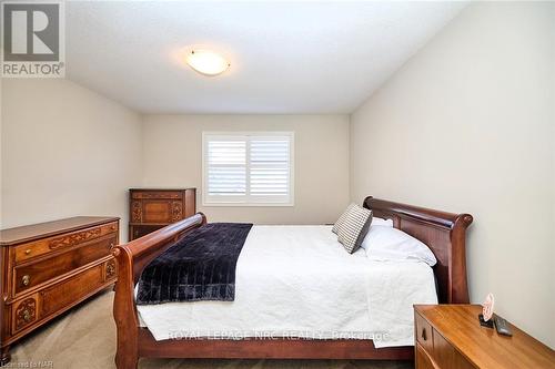 133 Roselawn Crescent, Welland, ON - Indoor Photo Showing Bedroom