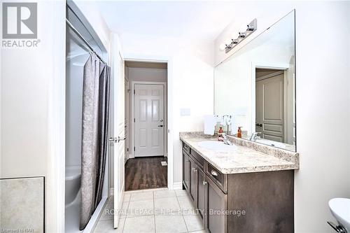 133 Roselawn Crescent, Welland, ON - Indoor Photo Showing Bathroom