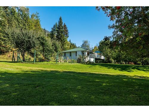 12698 Highway 3A, Boswell, BC - Outdoor