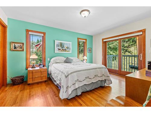 12698 Highway 3A, Boswell, BC - Indoor Photo Showing Bedroom