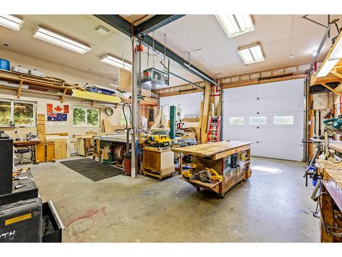 12698 Highway 3A, Boswell, BC - Indoor Photo Showing Garage