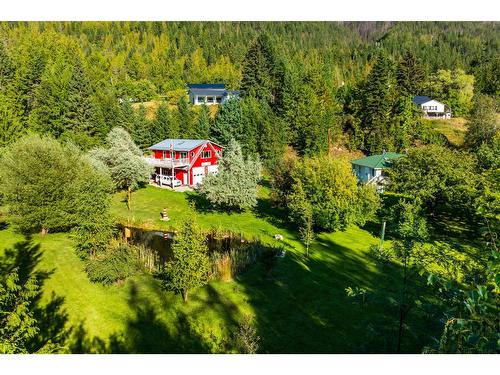 12698 Highway 3A, Boswell, BC - Outdoor