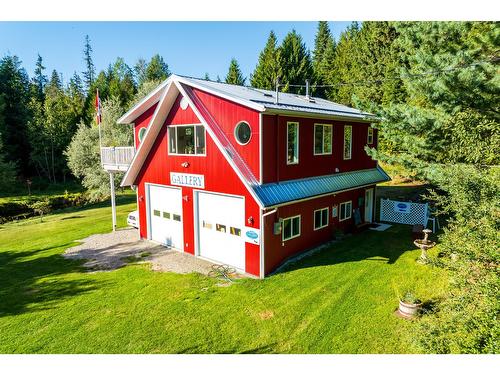 12698 Highway 3A, Boswell, BC - Outdoor