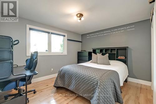 4504 Hawthorne Drive, Burlington (Shoreacres), ON - Indoor Photo Showing Bedroom