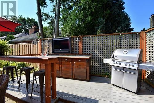 4504 Hawthorne Drive, Burlington (Shoreacres), ON - Outdoor With Deck Patio Veranda With Exterior