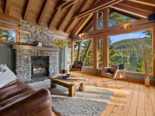 2388 Heffley Lake Road, Kamloops, BC - Indoor Photo Showing Living Room With Fireplace