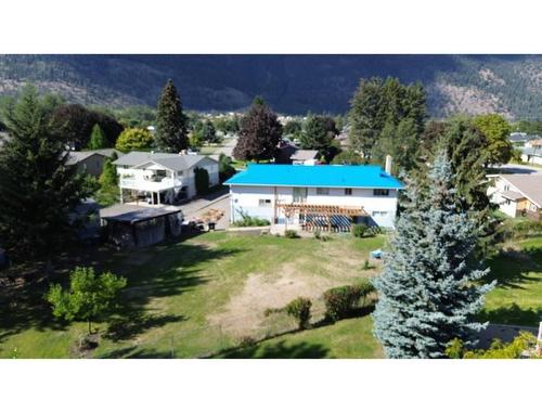 629 Third Ave, Chase, BC - Outdoor