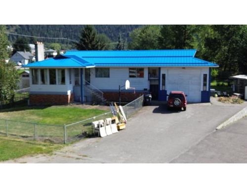 629 Third Ave, Chase, BC - Outdoor