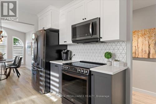 1351 Frank Street, Kingston, ON - Indoor Photo Showing Kitchen