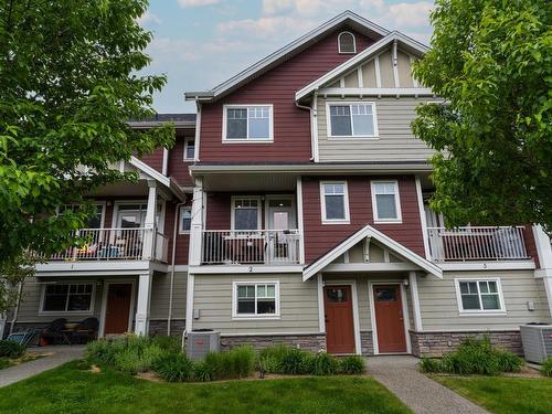 2-2860 Valleyview Drive, Kamloops, BC - Outdoor With Facade