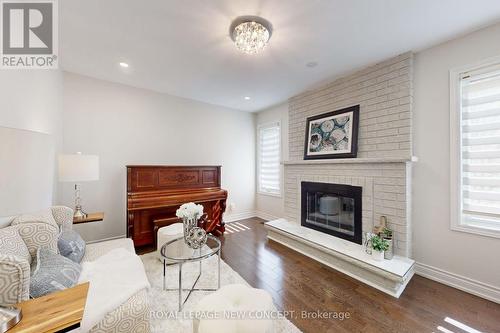 6696 Harlow Road, Mississauga (Meadowvale Village), ON - Indoor Photo Showing Living Room With Fireplace