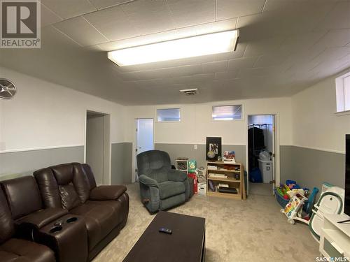 311 1St Avenue W, Kindersley, SK - Indoor Photo Showing Basement