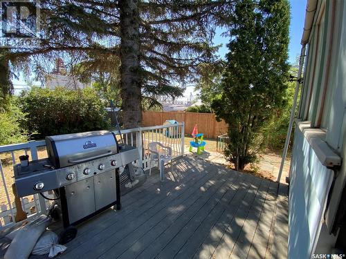 311 1St Avenue W, Kindersley, SK - Outdoor With Deck Patio Veranda