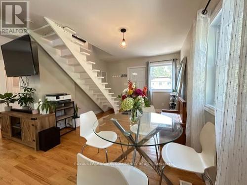 11 Della Street, Georgina (Sutton & Jackson'S Point), ON - Indoor Photo Showing Dining Room