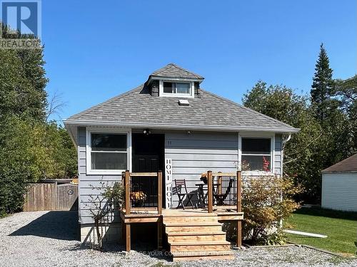 11 Della Street, Georgina, ON - Outdoor