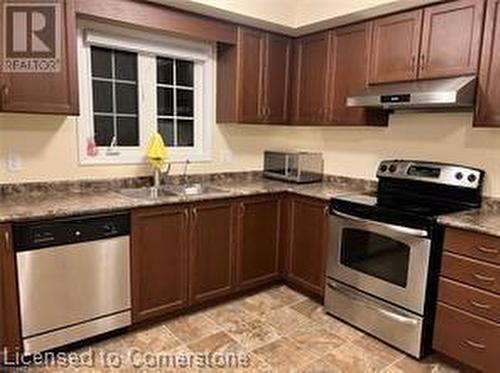 931 Glasgow Street Unit# 28B, Kitchener, ON - Indoor Photo Showing Kitchen