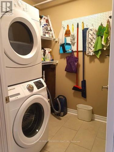 2208 - 330 Ridout Street N, London, ON - Indoor Photo Showing Laundry Room