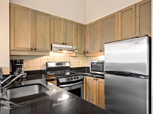 Cuisine - 302A-170 Ch. Du Curé-Deslauriers, Mont-Tremblant, QC - Indoor Photo Showing Kitchen With Double Sink