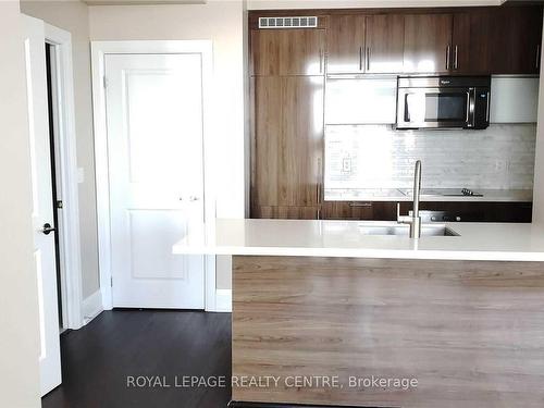 2906-8 Mercer St, Toronto, ON - Indoor Photo Showing Kitchen