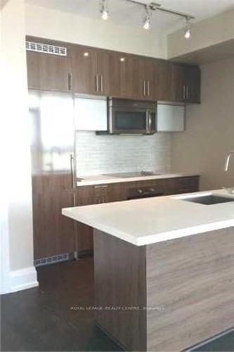 2906-8 Mercer St, Toronto, ON - Indoor Photo Showing Kitchen