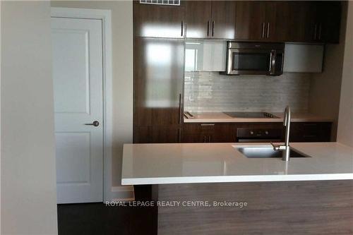 2906-8 Mercer St, Toronto, ON - Indoor Photo Showing Kitchen