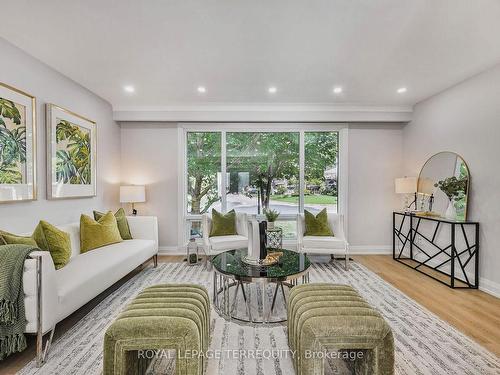 16 Mooregate Ave, Toronto, ON - Indoor Photo Showing Living Room