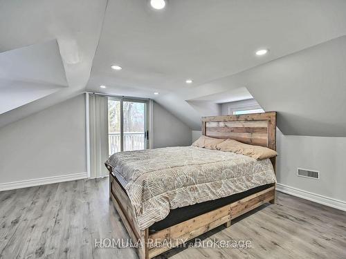 358 The Queensway  S, Georgina, ON - Indoor Photo Showing Bedroom