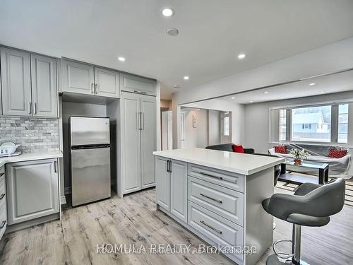 358 The Queensway  S, Georgina, ON - Indoor Photo Showing Kitchen