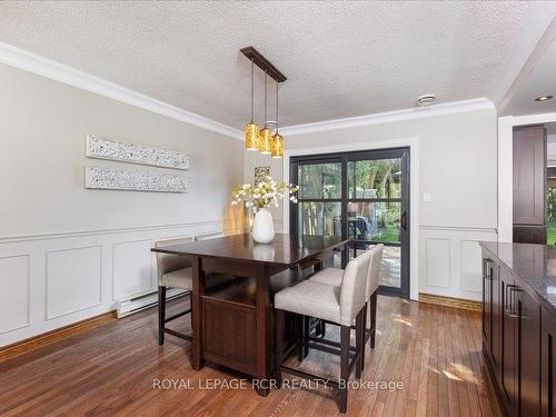 40 Grist Mill Rd, East Gwillimbury, ON - Indoor Photo Showing Dining Room