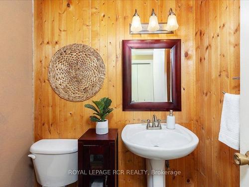 40 Grist Mill Rd, East Gwillimbury, ON - Indoor Photo Showing Bathroom