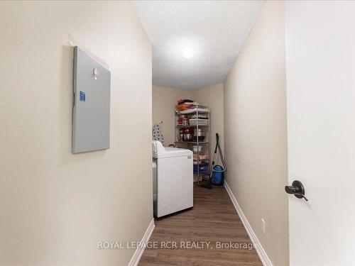 410-155 Main St N, Newmarket, ON - Indoor Photo Showing Laundry Room