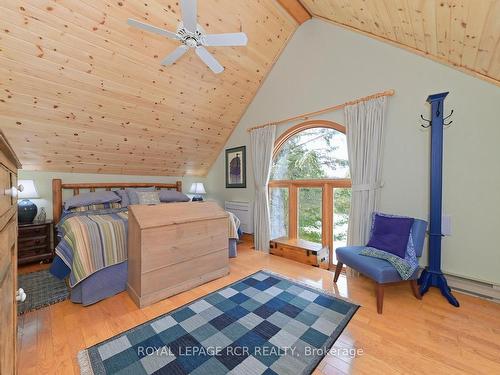 708148 County Road 21, Mulmur, ON - Indoor Photo Showing Bedroom