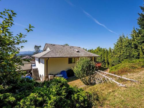 222 Stafford Ave, Courtenay, BC 